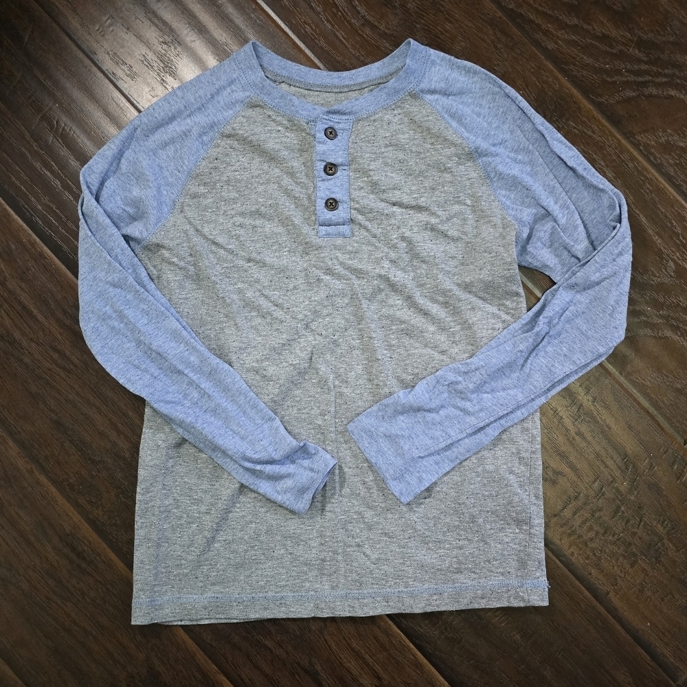 Arizona Jean Co Gray and Blue Henley Shirt